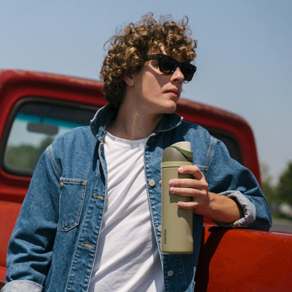 Owala FreeSip Insulated Stainless Steel Water Bottle with Straw, BPA-Free Sports Water Bottle, Great for Travel, 24 Oz, Shy Marshmallow