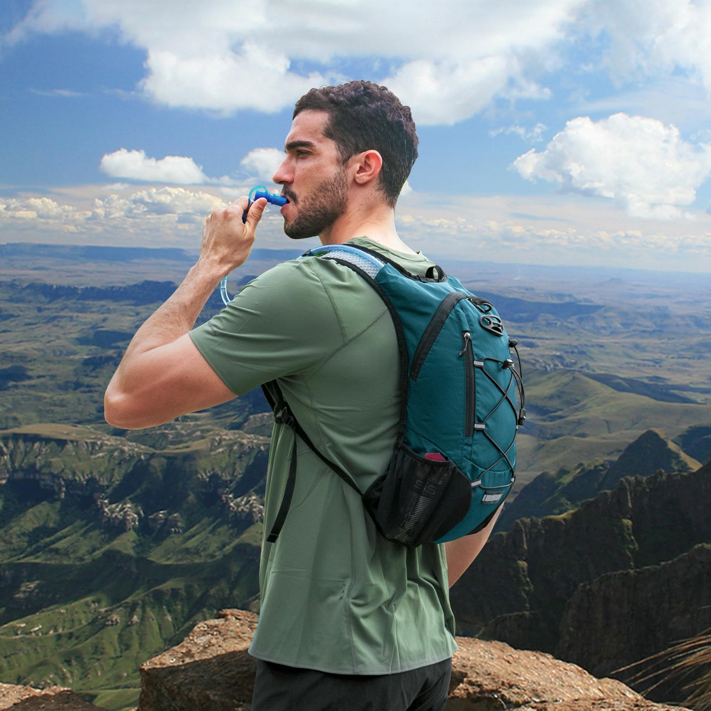 Lightweight Hydration Backpack, Running Backpack with 2L Water Bladder, Hydro Water Daypack for Cycling Hiking Rave for Men Women